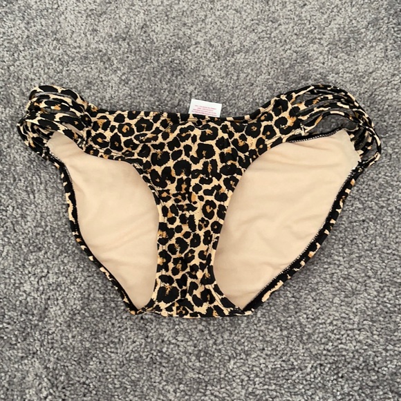 Xhilaration Other - Xhilaration Bathing Suit Bottoms